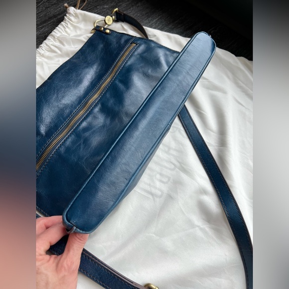 Hobo International Approach Leather Crossbody Purse Bag Blue - Picture 8 of 12